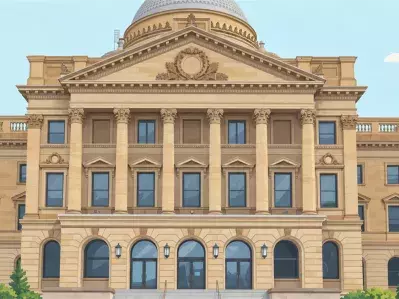Corte histórica del condado con cúpula